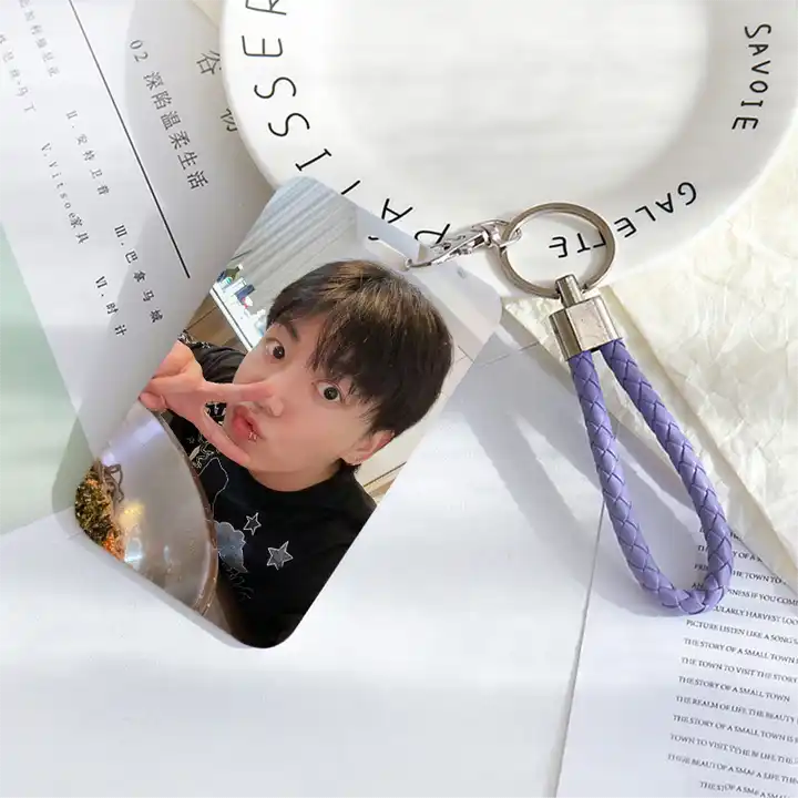 JUNGKOOK - GOLDEN-  PHOTO CARD HOLDER KEYRING - Swiss K-POPup