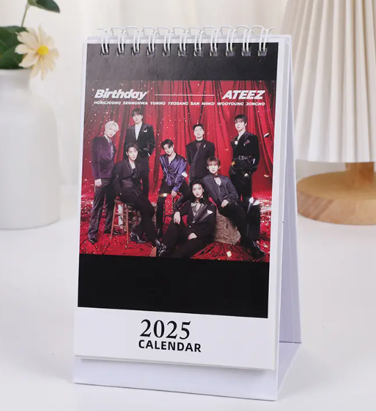 2025 DESK CALENDAR - Swiss K-POPup